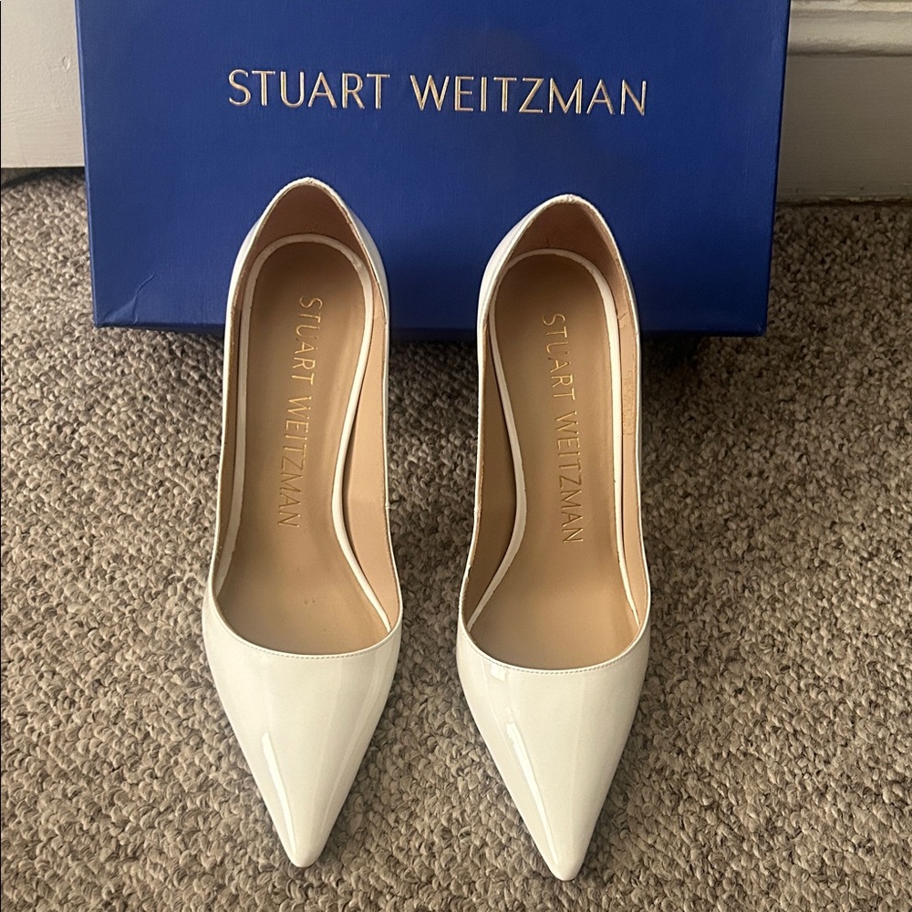 Stuart Weitzman 100 Scalloped patent heels size 7